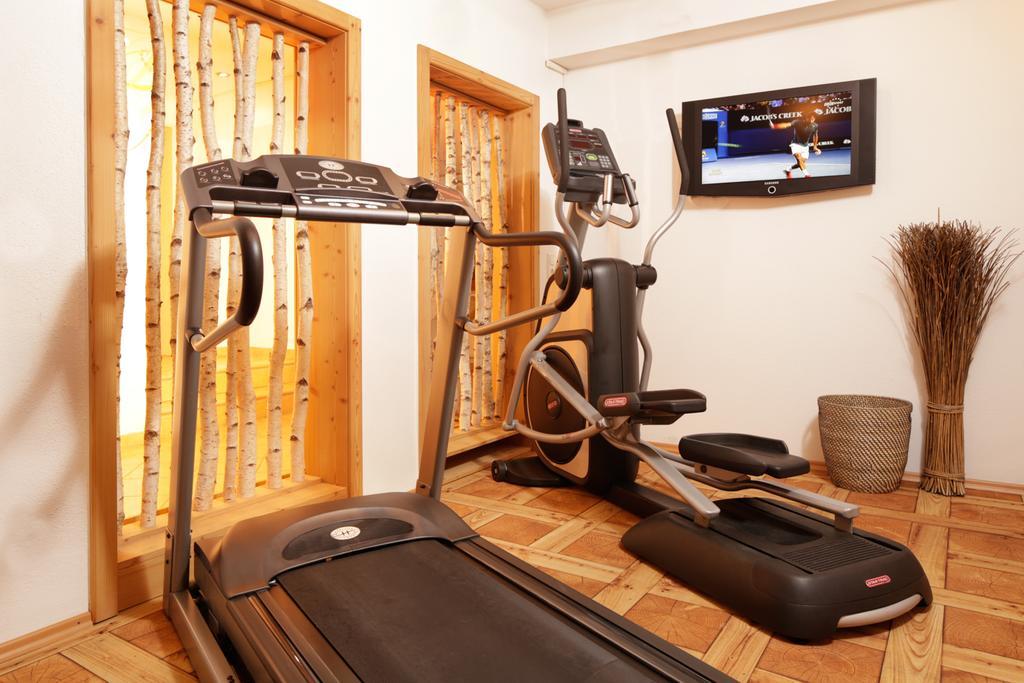 "Viktoria Ferienhaus" - Annehmlichkeiten Von 4-Sterne Familien-Und Wellnesshotel Viktoria Koennen Mitbenutzt Werden Oberstdorf Luaran gambar